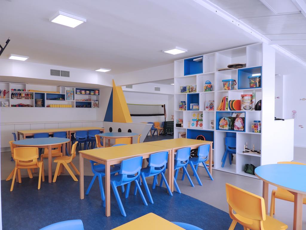 Apartamentos Turisticos Augustus Cambrils Exteriör bild