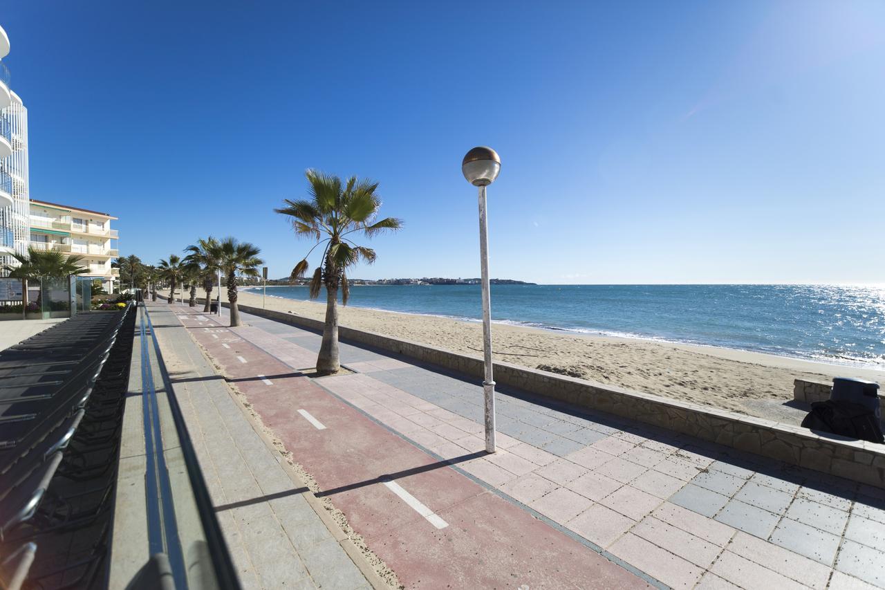Apartamentos Turisticos Augustus Cambrils Exteriör bild
