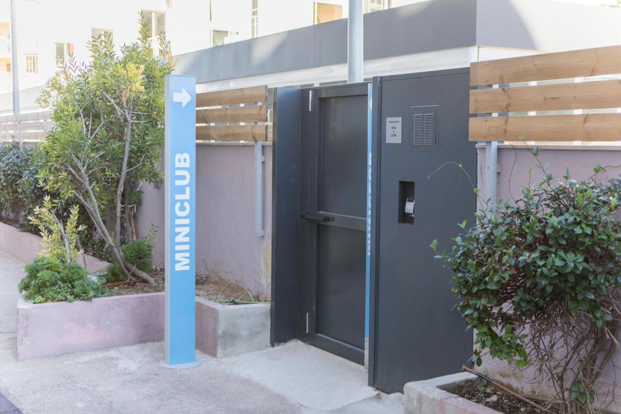 Apartamentos Turisticos Augustus Cambrils Exteriör bild