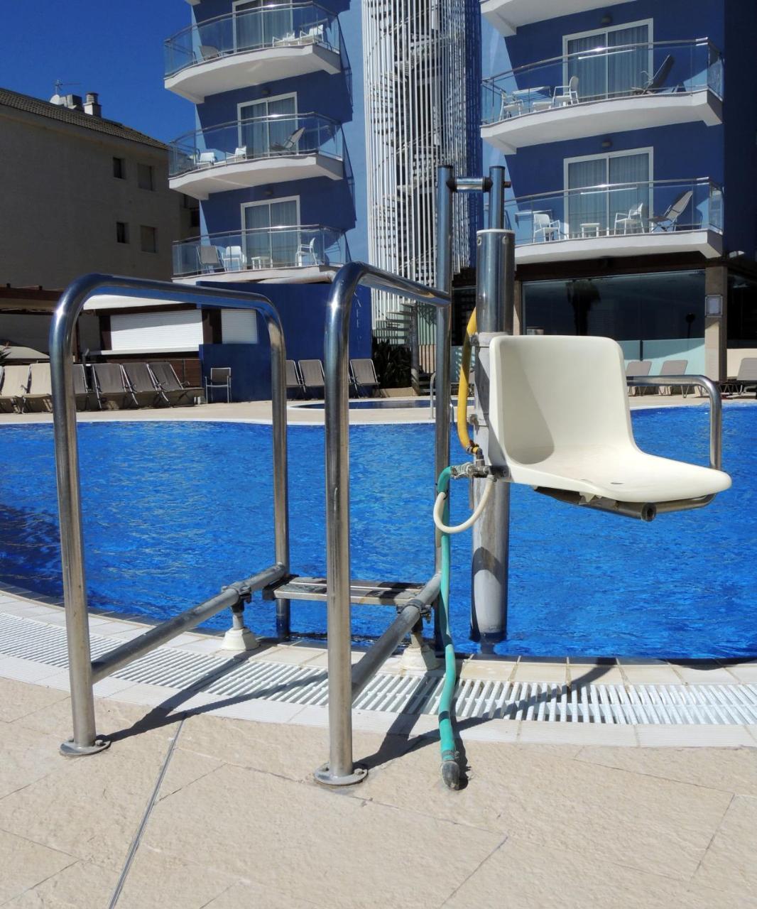 Apartamentos Turisticos Augustus Cambrils Exteriör bild